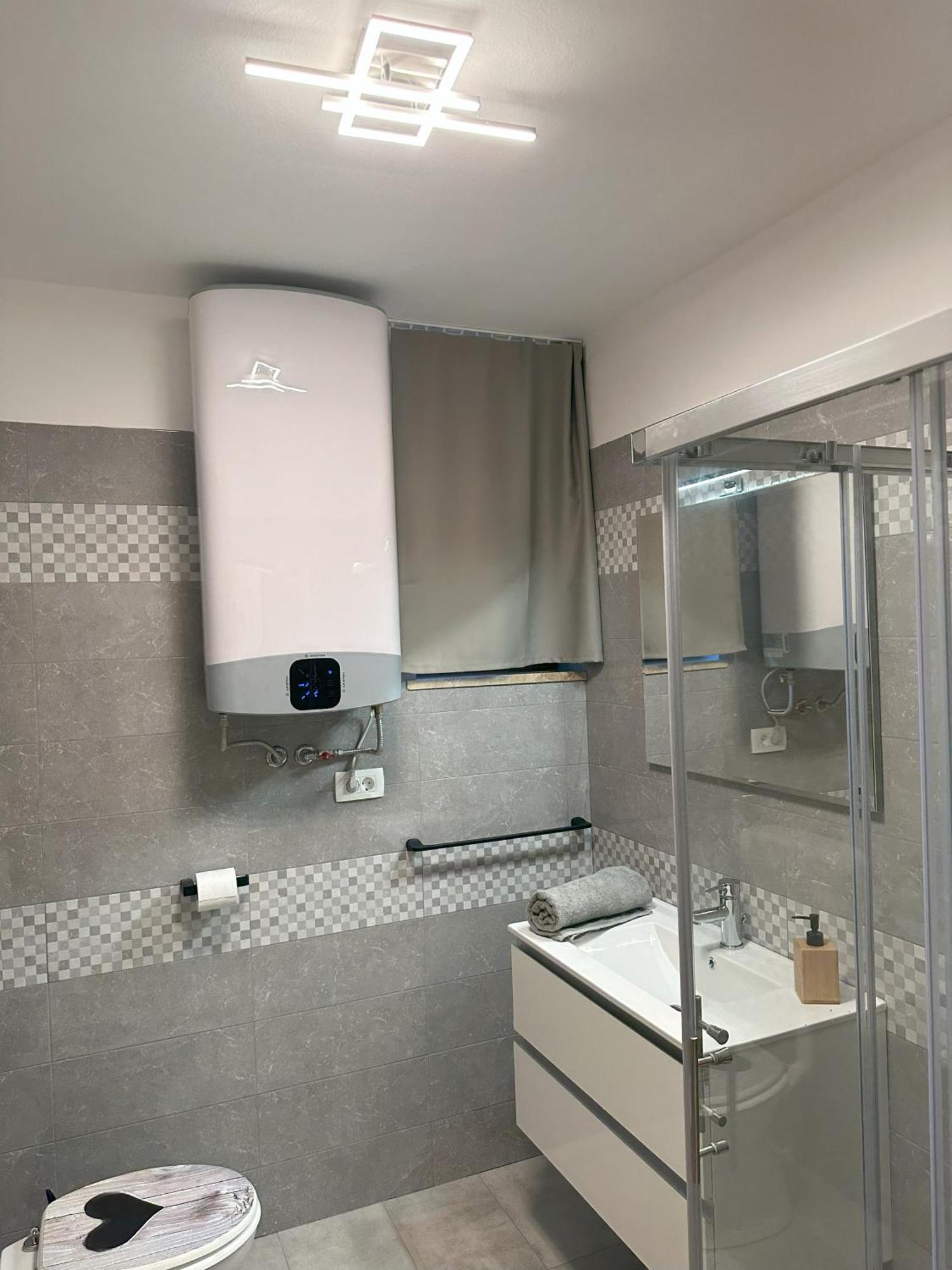 Apartma Anze Samec Dobravlje Bagian luar foto