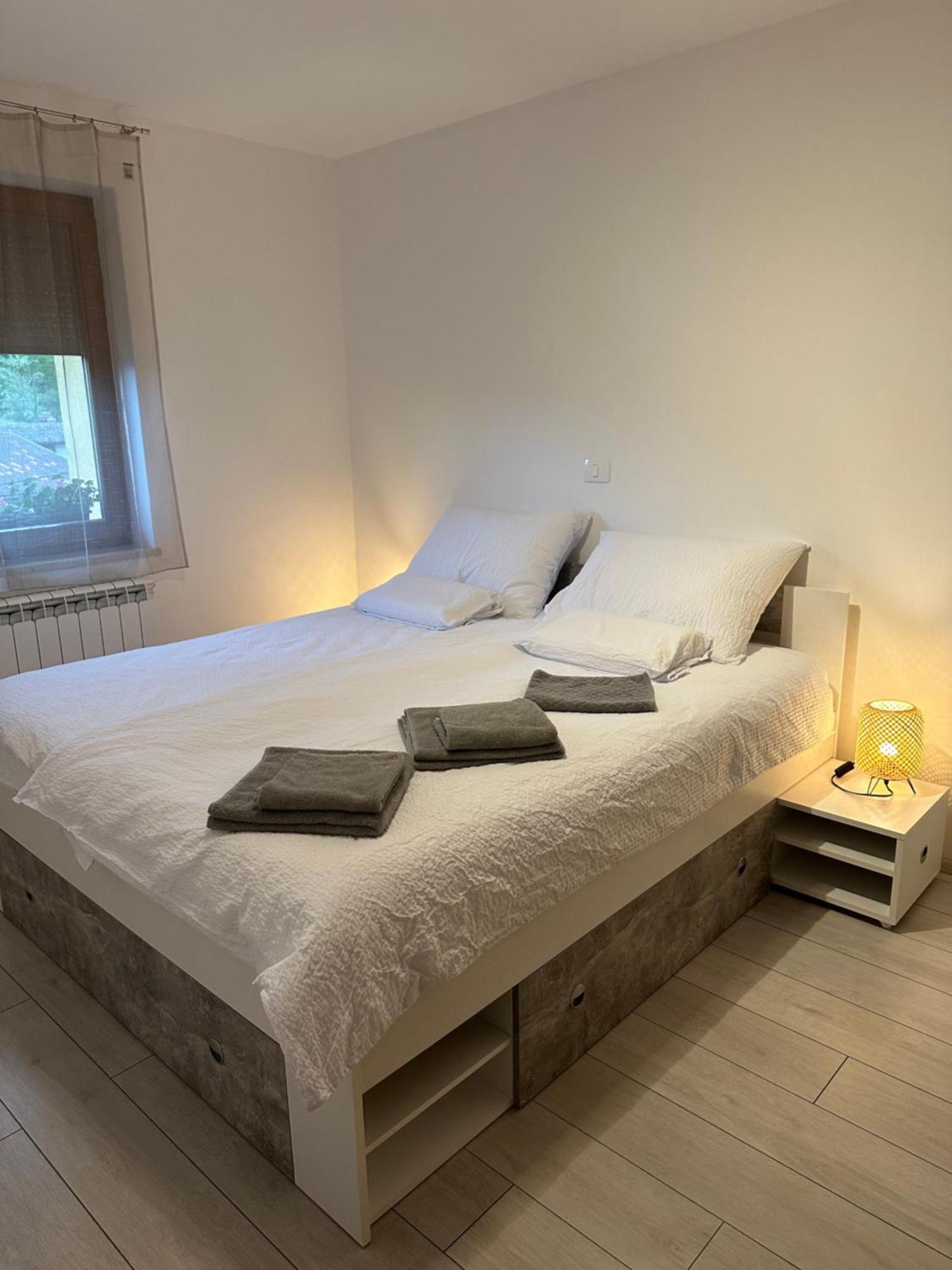 Apartma Anze Samec Dobravlje Bagian luar foto