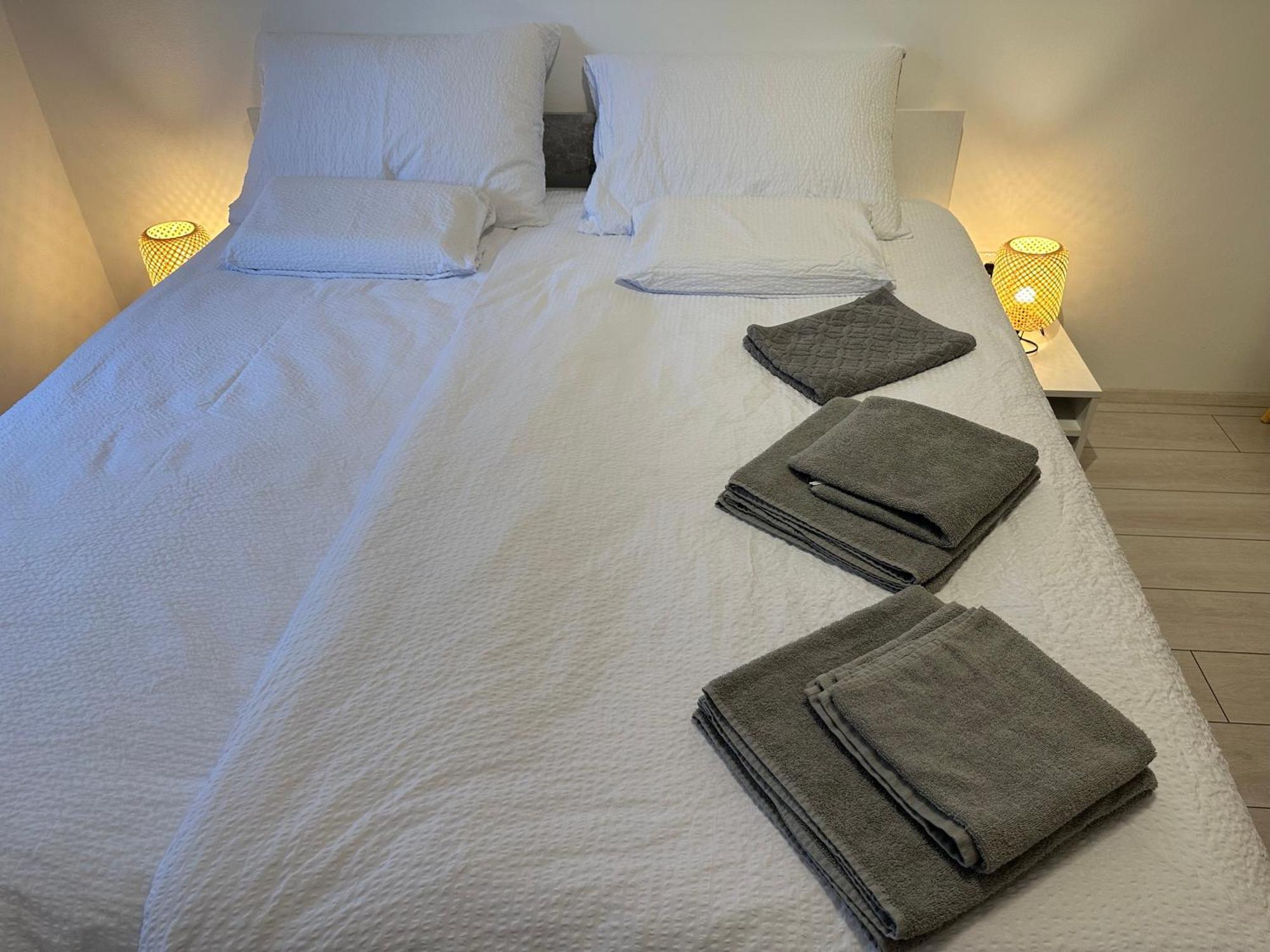 Apartma Anze Samec Dobravlje Bagian luar foto