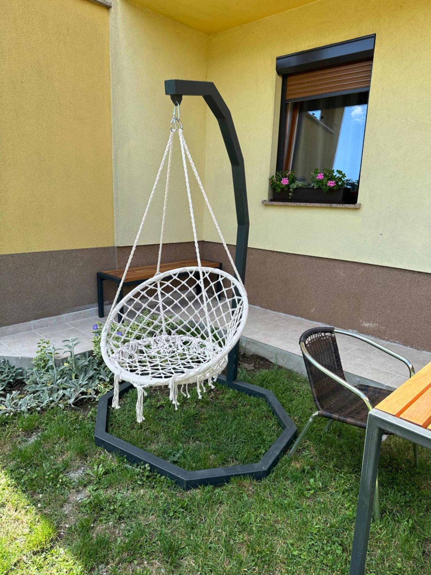 Apartma Anze Samec Dobravlje Bagian luar foto